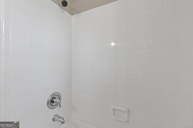 Building Photo - 2779 Horse Shoe Dr