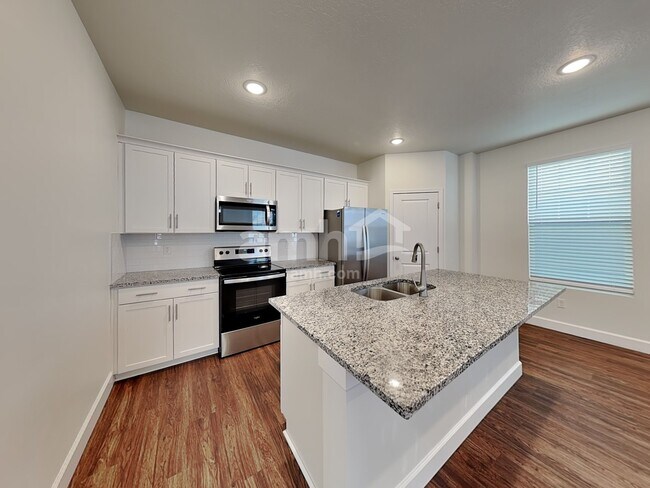 Building Photo - 11128 S Seagrass Dr