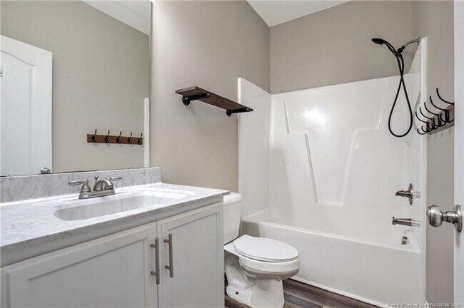 Building Photo - 2779 Rivercliff Rd