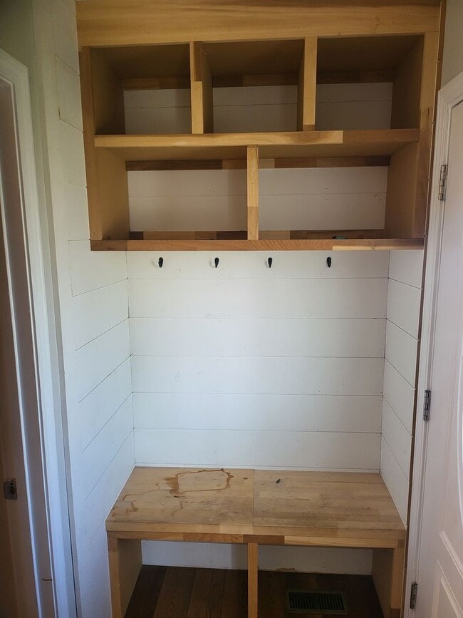 Building Photo - Nice 3 BR, 2.5 Ba with garage like new in Murfreesboro by Carter Realty Asvisors