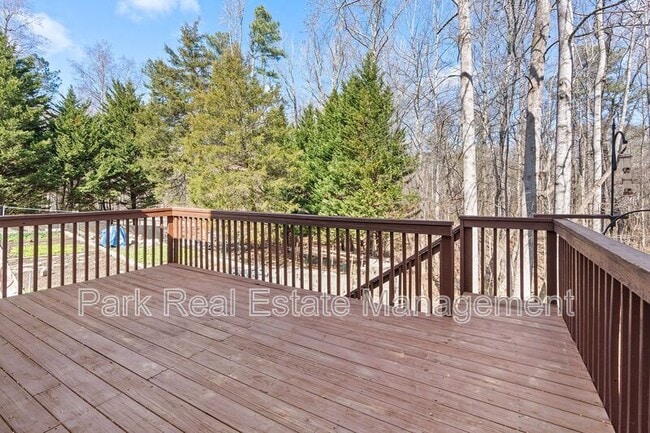 Building Photo - 420 New Parkside Dr