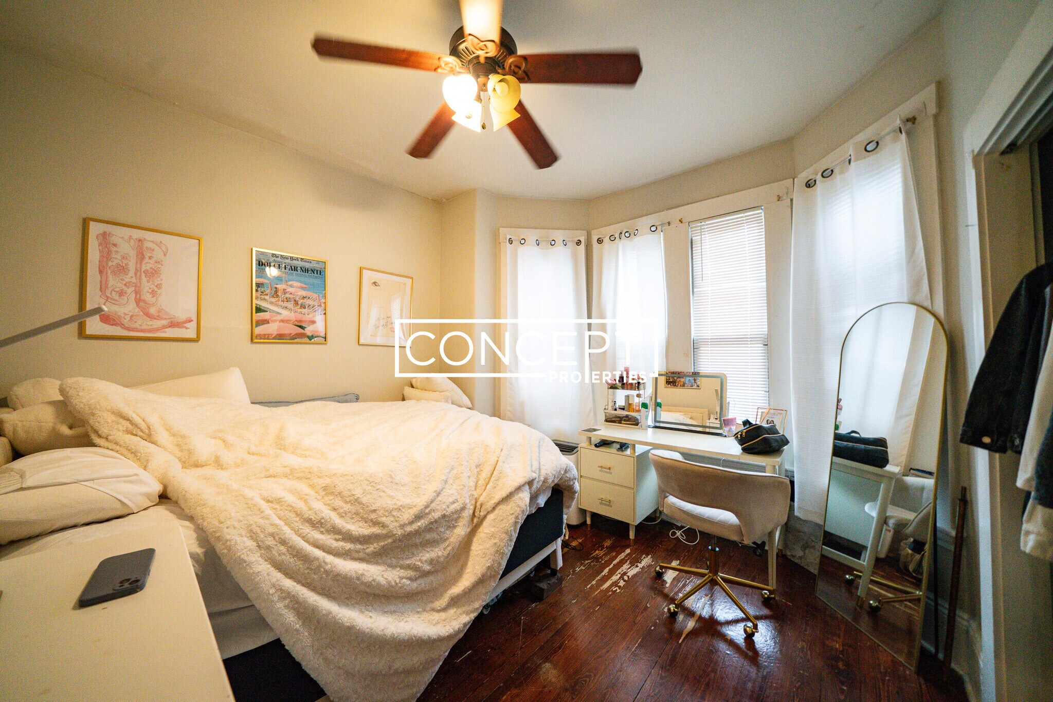 Building Photo - 717 Parker St