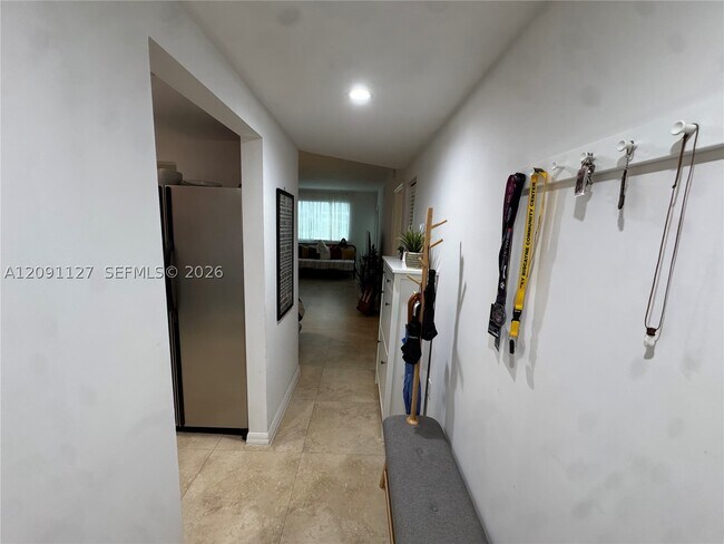 Building Photo - 240 Galen Dr