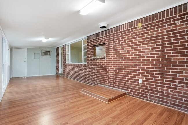 Building Photo - 345 Brannan Rd
