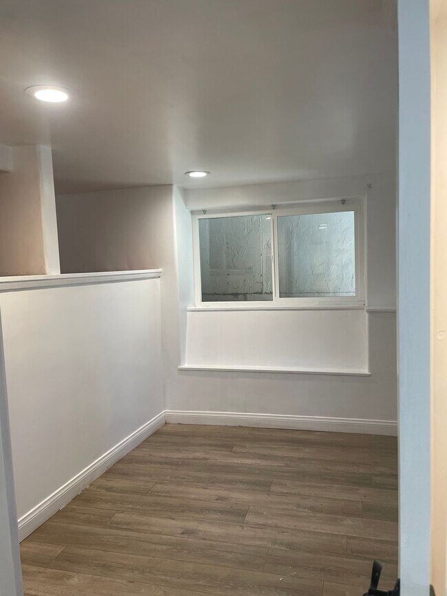 Building Photo - Minutes from Lake Arrowhead!