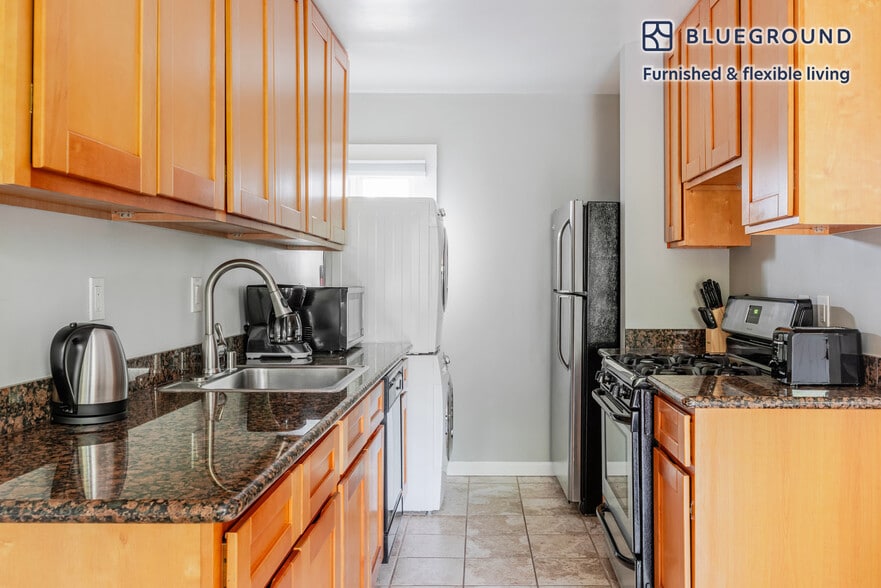 Building Photo - 315 Hawthorne Ave