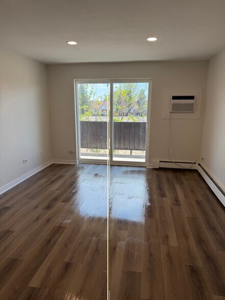 Building Photo - 3047 W 47th Ave
