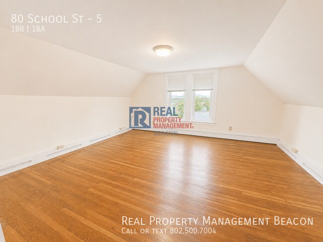 Building Photo - 80 School St