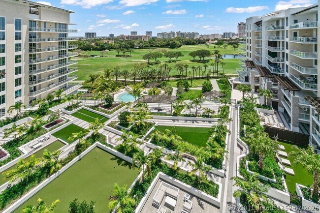 Building Photo - 220 SE Mizner Blvd