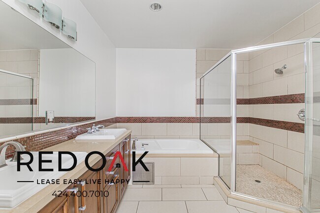 Building Photo - 11848 Kiowa Ave