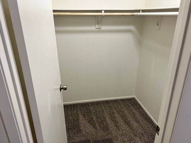 Building Photo - 5409 Tupper Ct