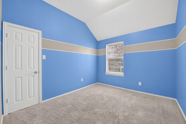 Building Photo - 2668 Costa Mesa Dr