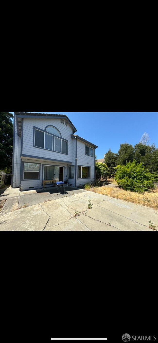 Building Photo - 4009 Pillsbury Ct