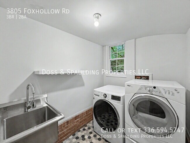 Building Photo - 3805 Foxhollow Rd-