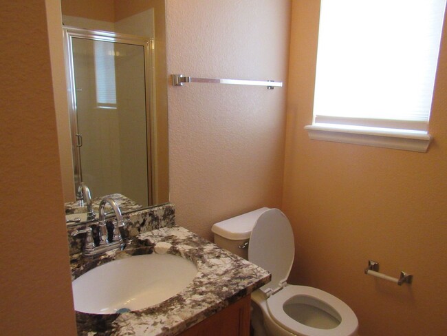 Building Photo - Superb  updated 5 bedroom, 4 bathroom home...