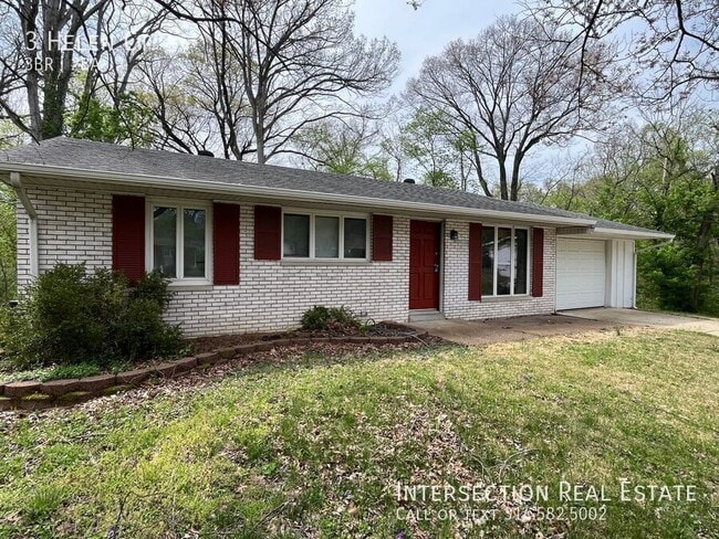 Building Photo - 3 Helen Ct