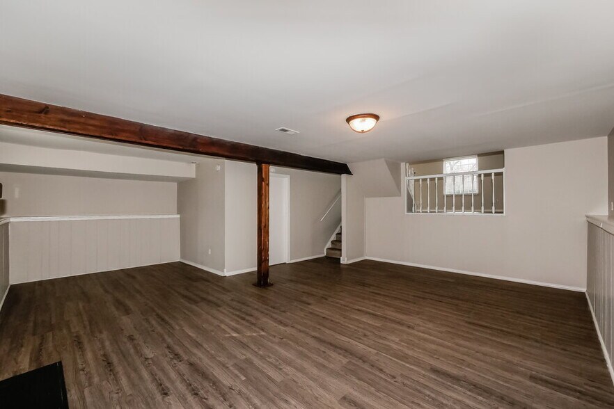 Building Photo - 5575 Freedom Ct