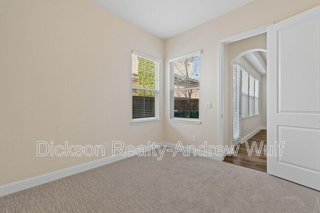 Building Photo - 2245 Heavenly View Trail