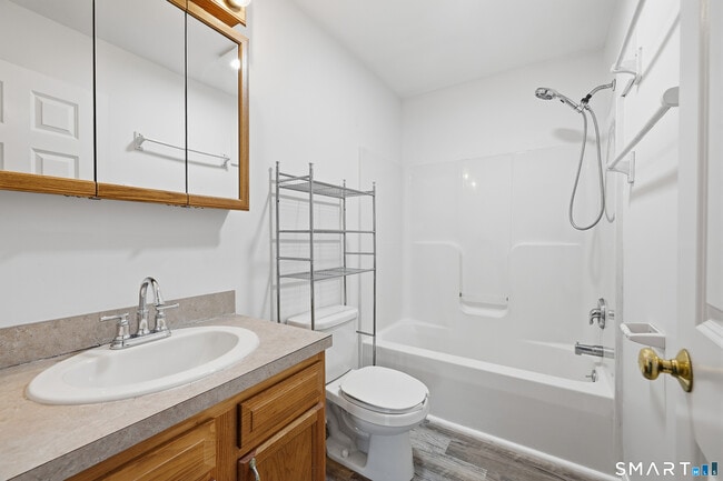 Building Photo - 135 Bucks Hl Rd