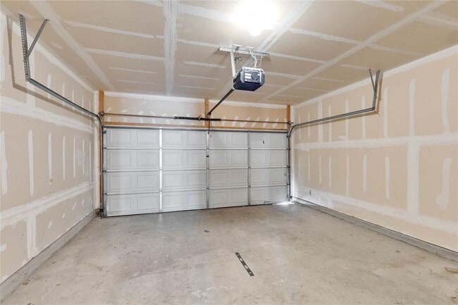 Building Photo - 14116 Harris Ridge Blvd