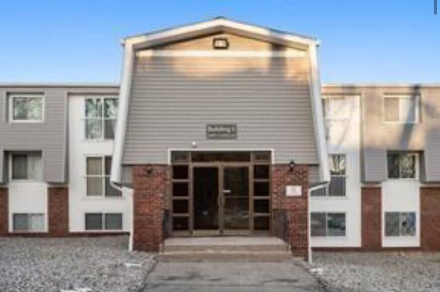 Building Photo - 300 Smithfield Rd
