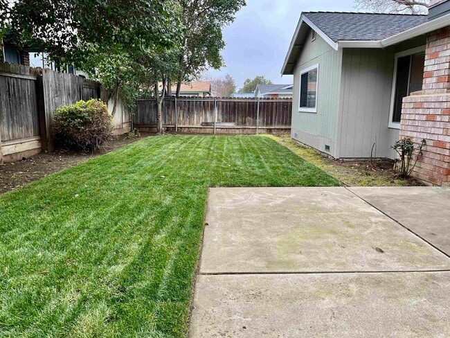 Building Photo - 519 Nottingham Dr