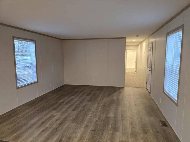 Building Photo - 613 Polk St