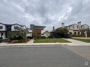 Building Photo - Mid-Century Modern 4 Bedroom Home in Carls...