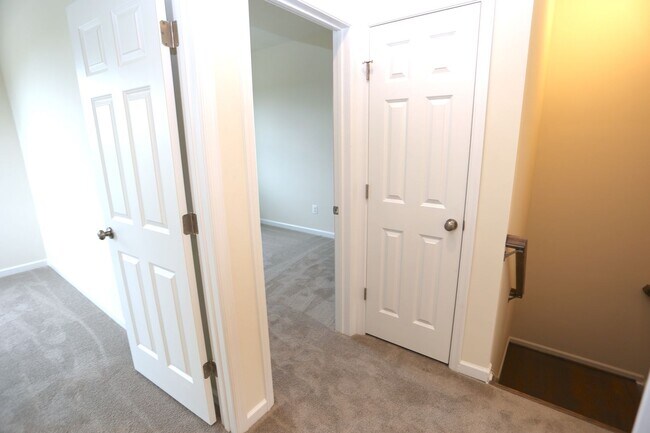 Building Photo - 14317 Summit View Ln