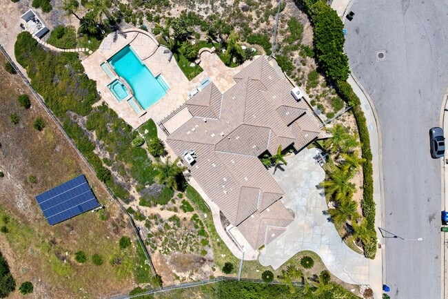 Building Photo - A Private Hillside Haven with Sweeping Val...