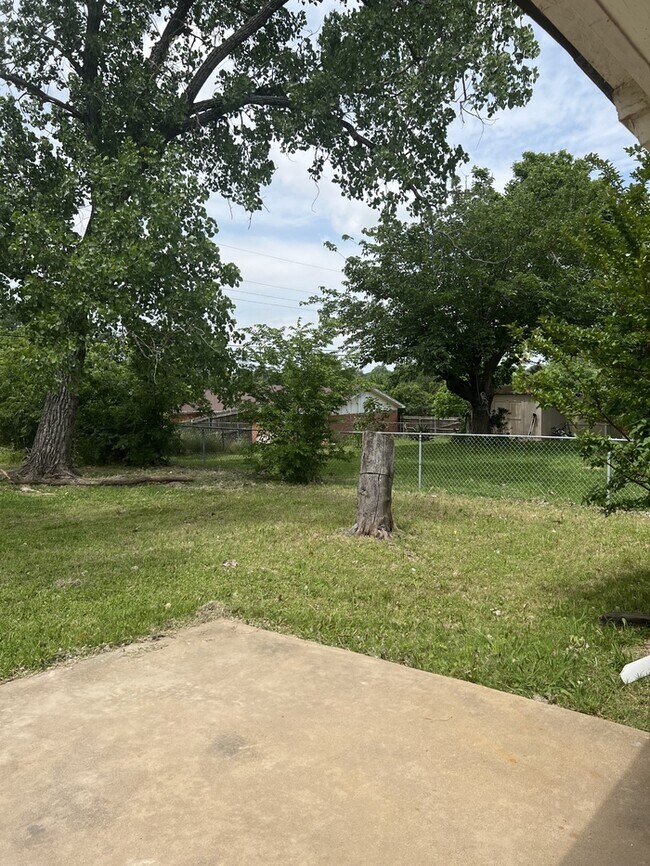 Building Photo - 361 Heirloom Dr