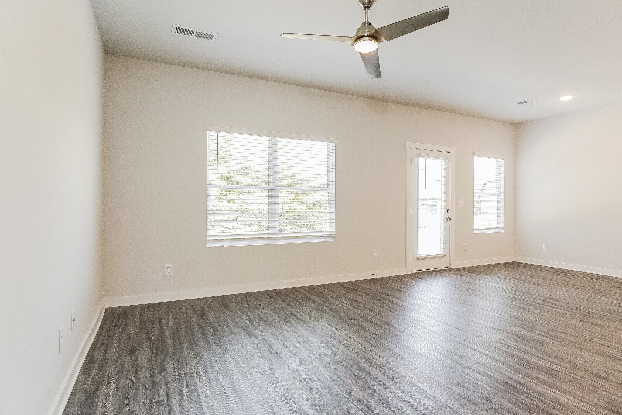 Building Photo - 5509 Cathwick Dr