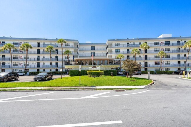 Building Photo - 9235 SW 8th St
