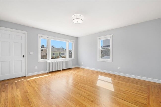 Building Photo - 5 Holten Ave