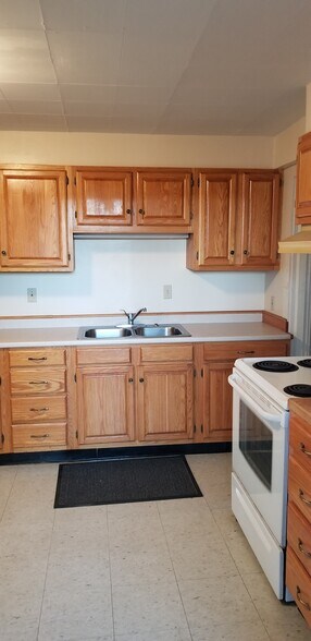 Kitchen - 24 E Main St