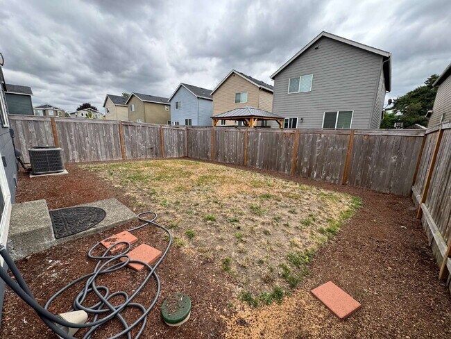 Building Photo - Beautiful Home in the Sunrise Ridge Develo...