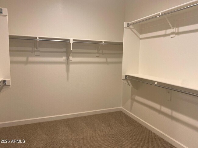 Building Photo - 1945 W Yellowstone Way