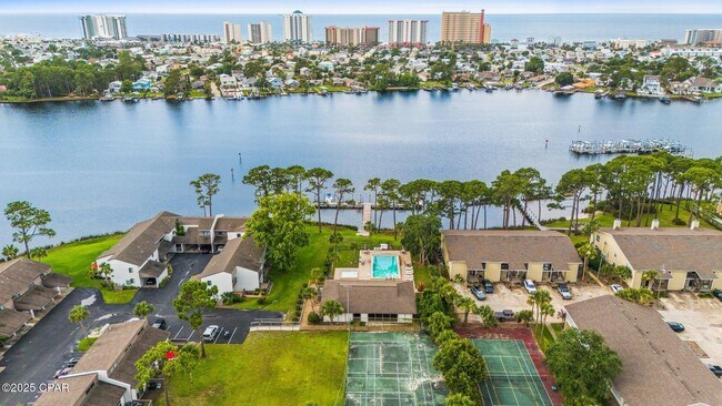 Building Photo - 6901 N Lagoon Dr