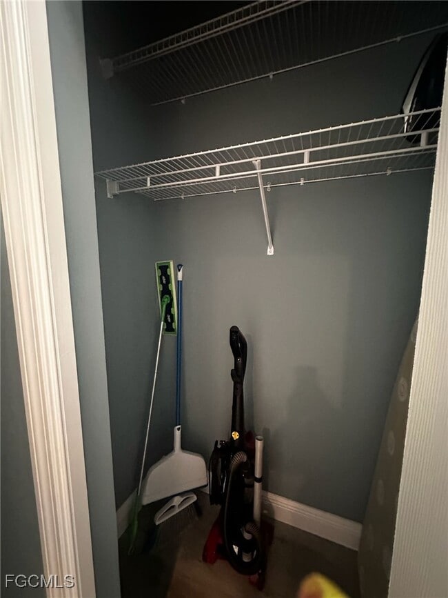 Building Photo - 9240 Bayberry Bend