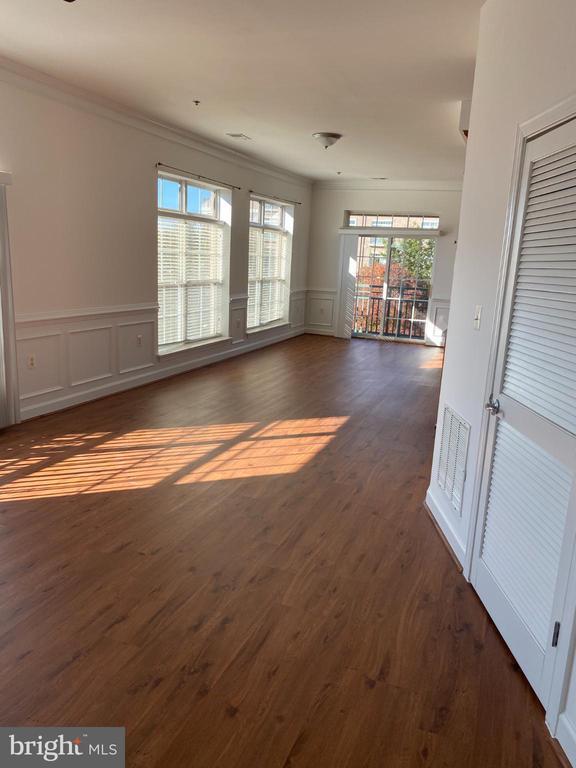 Building Photo - 820 Belmont Bay Dr