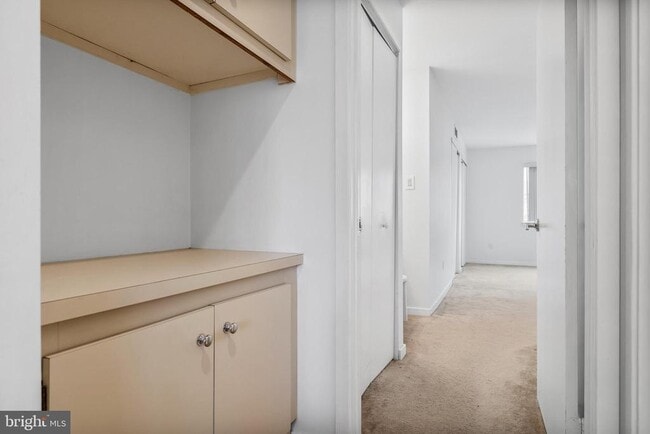 Building Photo - 835 Chanticleer