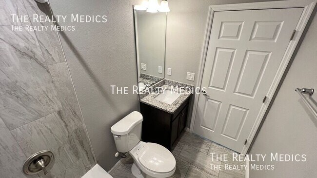 Building Photo - 1750 Loquat Ct NW