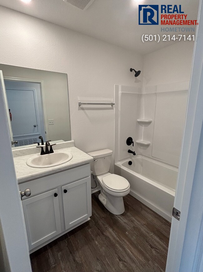 Building Photo - 6049 Croft Ave