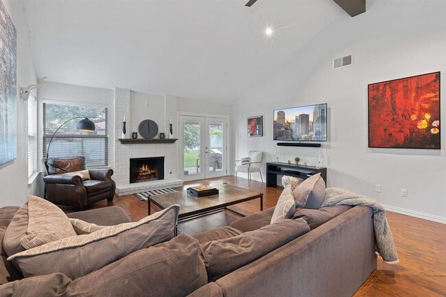 Building Photo - 1428 Gracy Dr