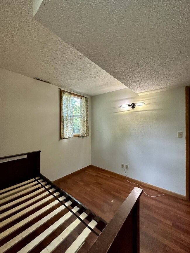 Building Photo - 1008 Spruce St