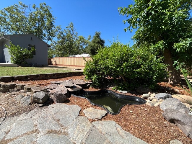Building Photo - Spacious 3 bed 1bath home available in Ard...