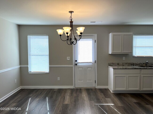 Building Photo - 147 Goodall Woods Dr