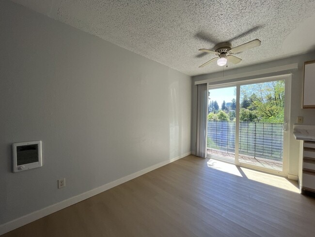 Building Photo - 8332 SW 21st Ave