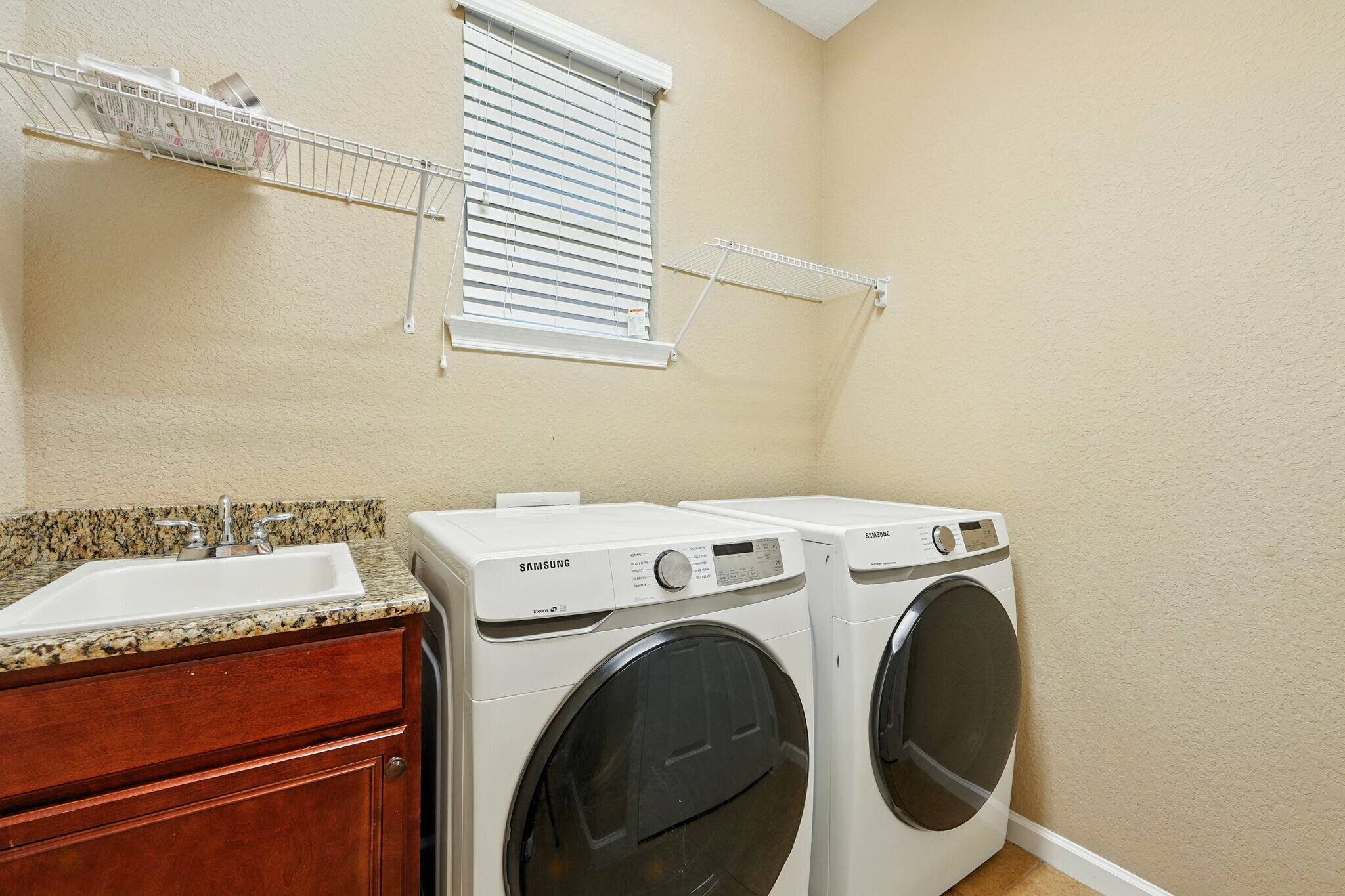 Building Photo - 4898 Belle Vue Breeze Loop
