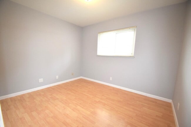 Building Photo - 2070 Sierra Wood Dr